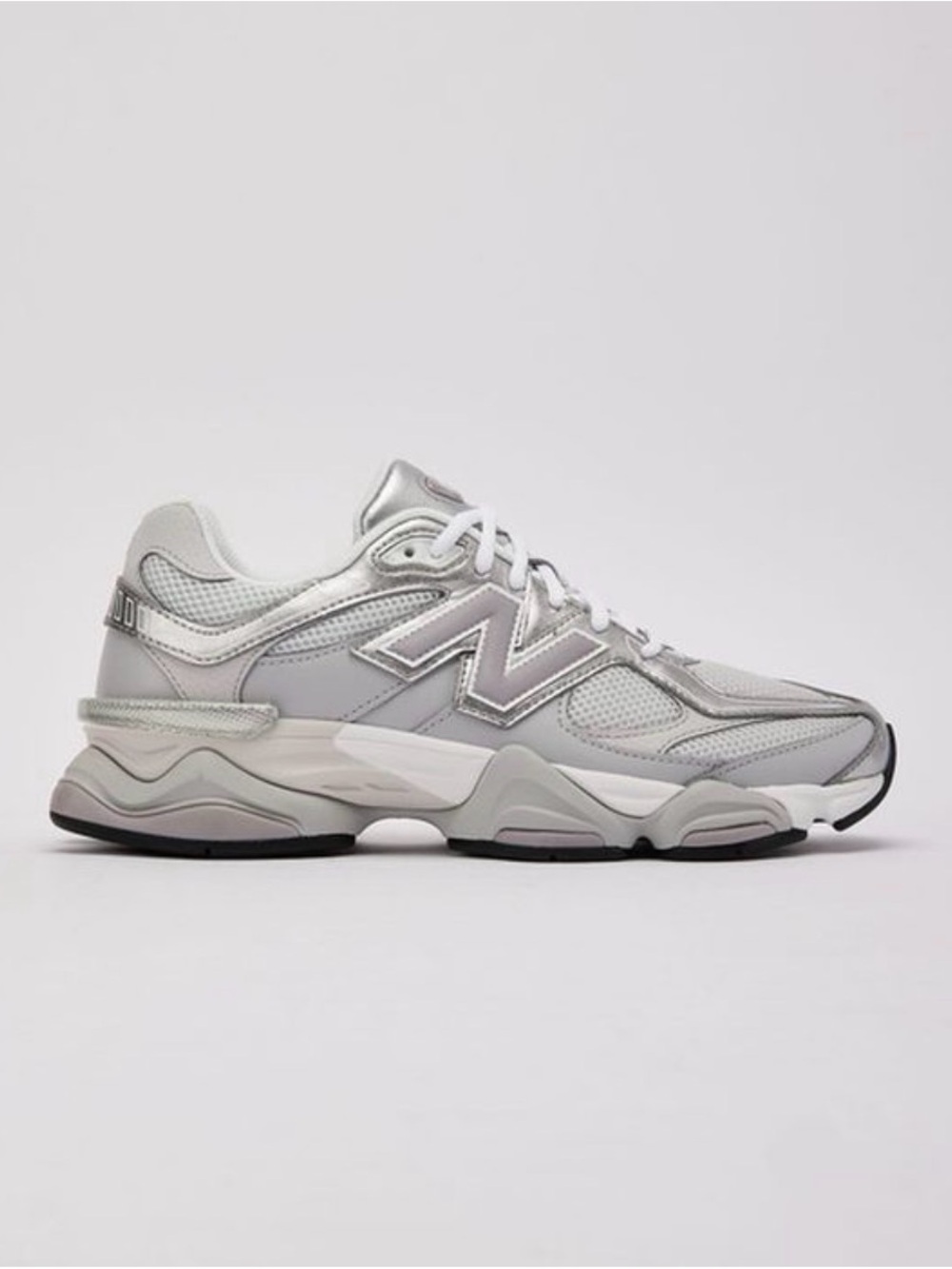 New Balance Mens 9060 size 9.5 brand new